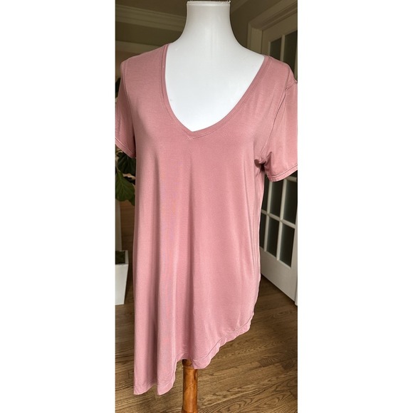 Lululemon Tunic Shirt Pink V-Neck Short Sleeve Side Slit Size 10 (Tag Missing) - Picture 2 of 7